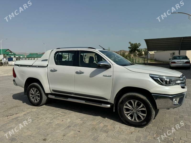 Toyota Hilux 2018 - 500 000 TMT - Türkmenbaşy - img 2