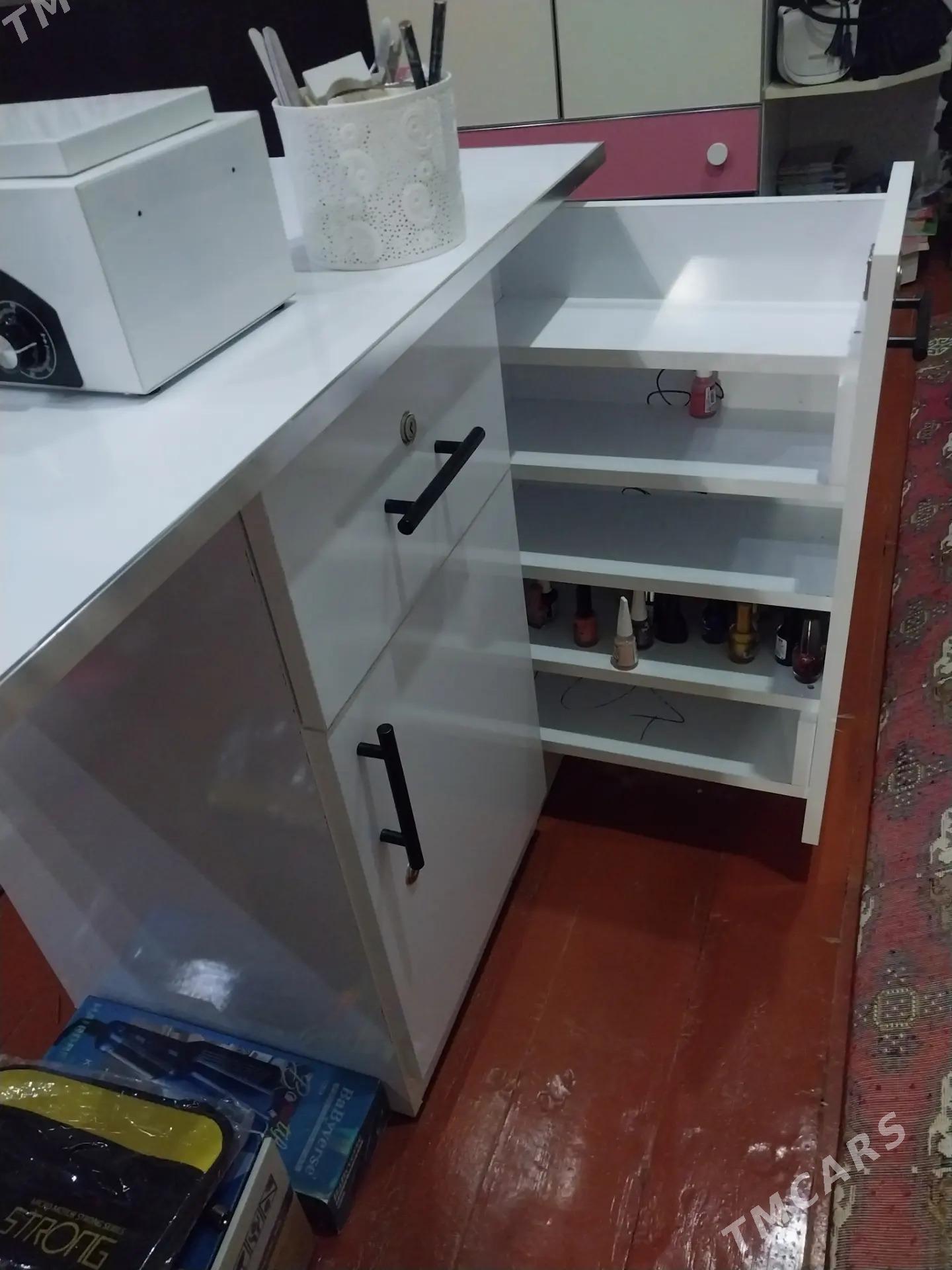 Dyrnak stol - Байрамали - img 1