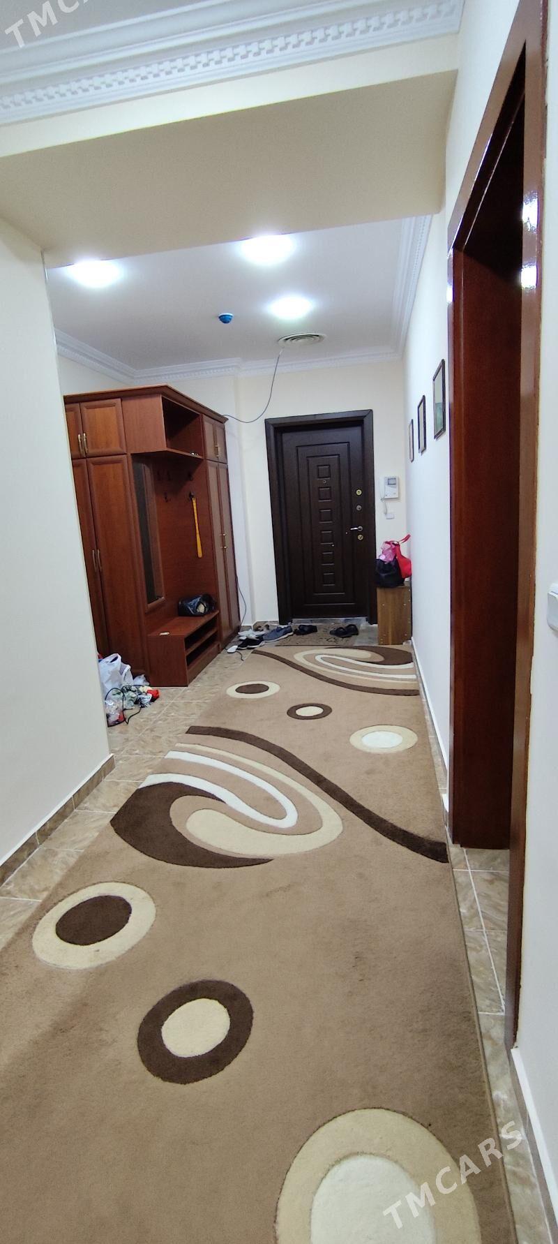 Аренда. Элитка. 4комн - Podwoýski köç. (Bitarap Türkmenistan şaýoly) - img 2