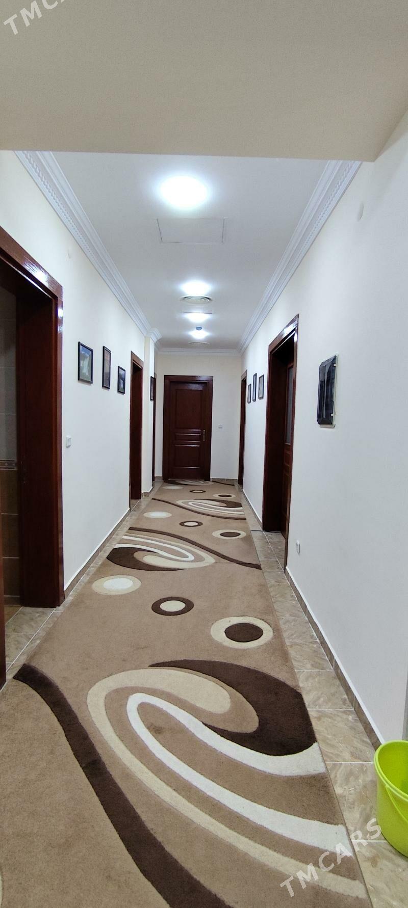 Аренда. Элитка. 4комн - Podwoýski köç. (Bitarap Türkmenistan şaýoly) - img 3