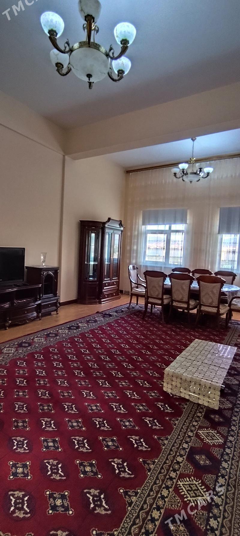 Аренда. Элитка. 4комн - Podwoýski köç. (Bitarap Türkmenistan şaýoly) - img 10