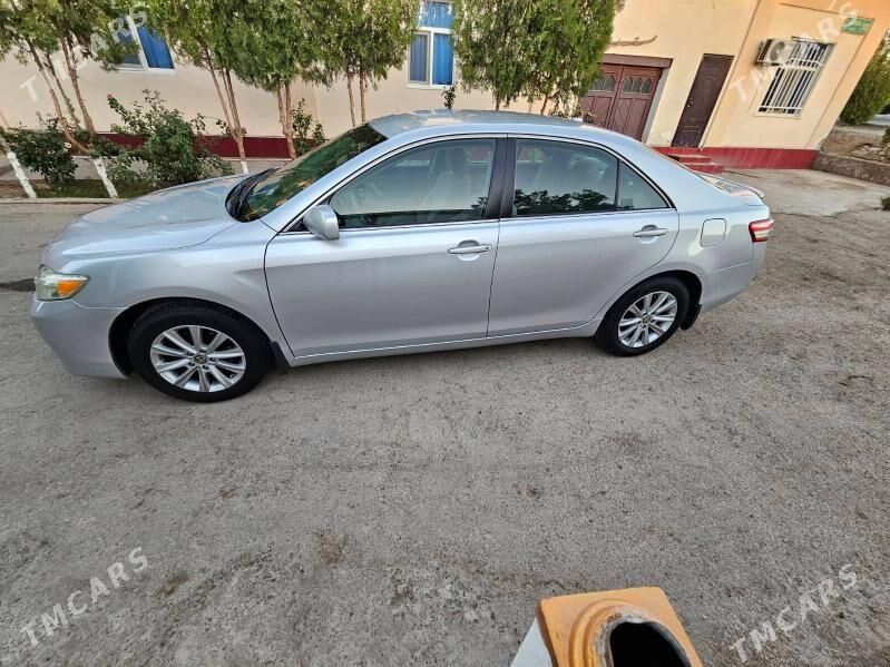Toyota Camry 2011 - 215 000 TMT - Дашогуз - img 3