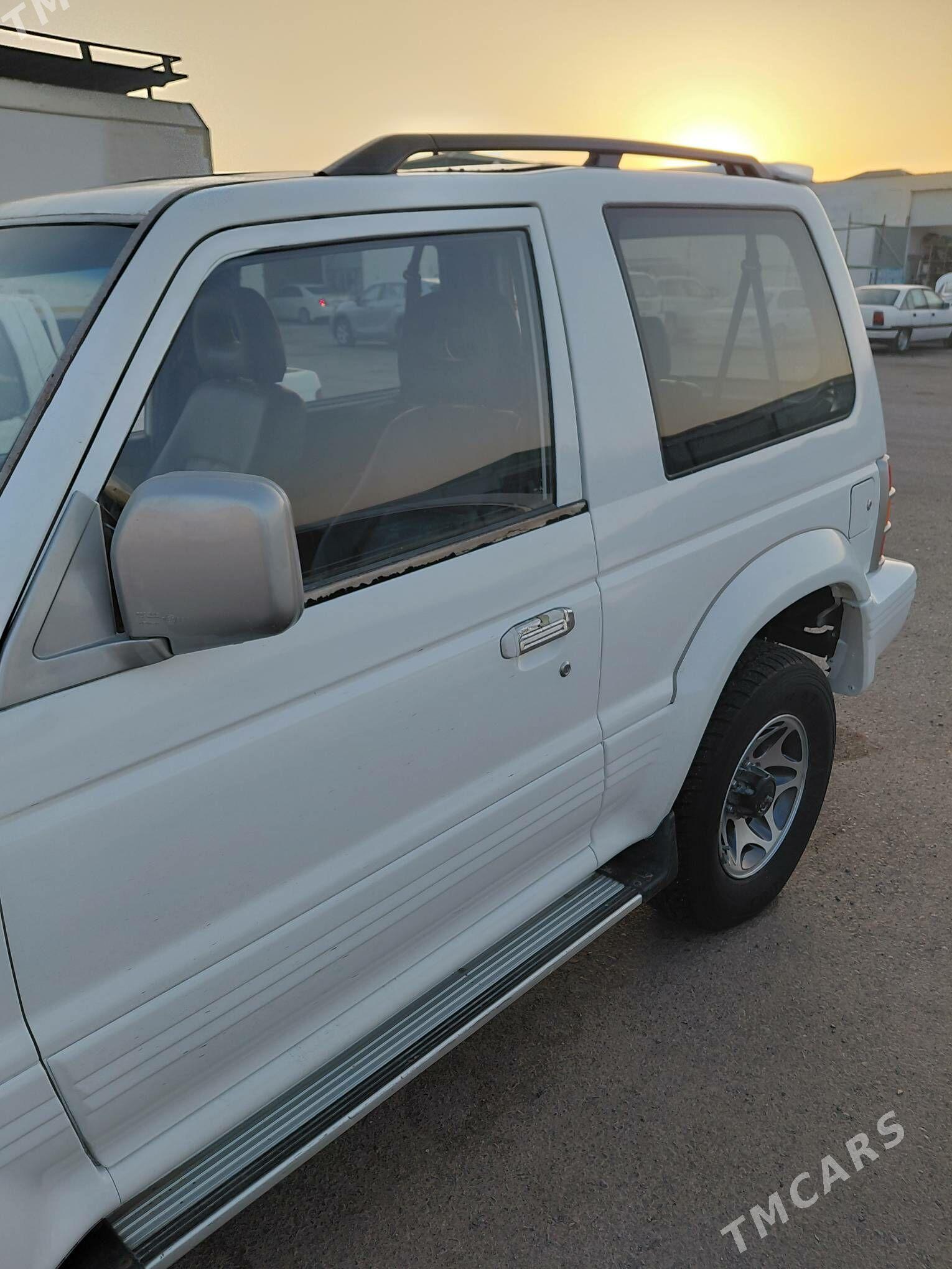 Mitsubishi Pajero 1993 - 70 000 TMT - Aşgabat - img 4