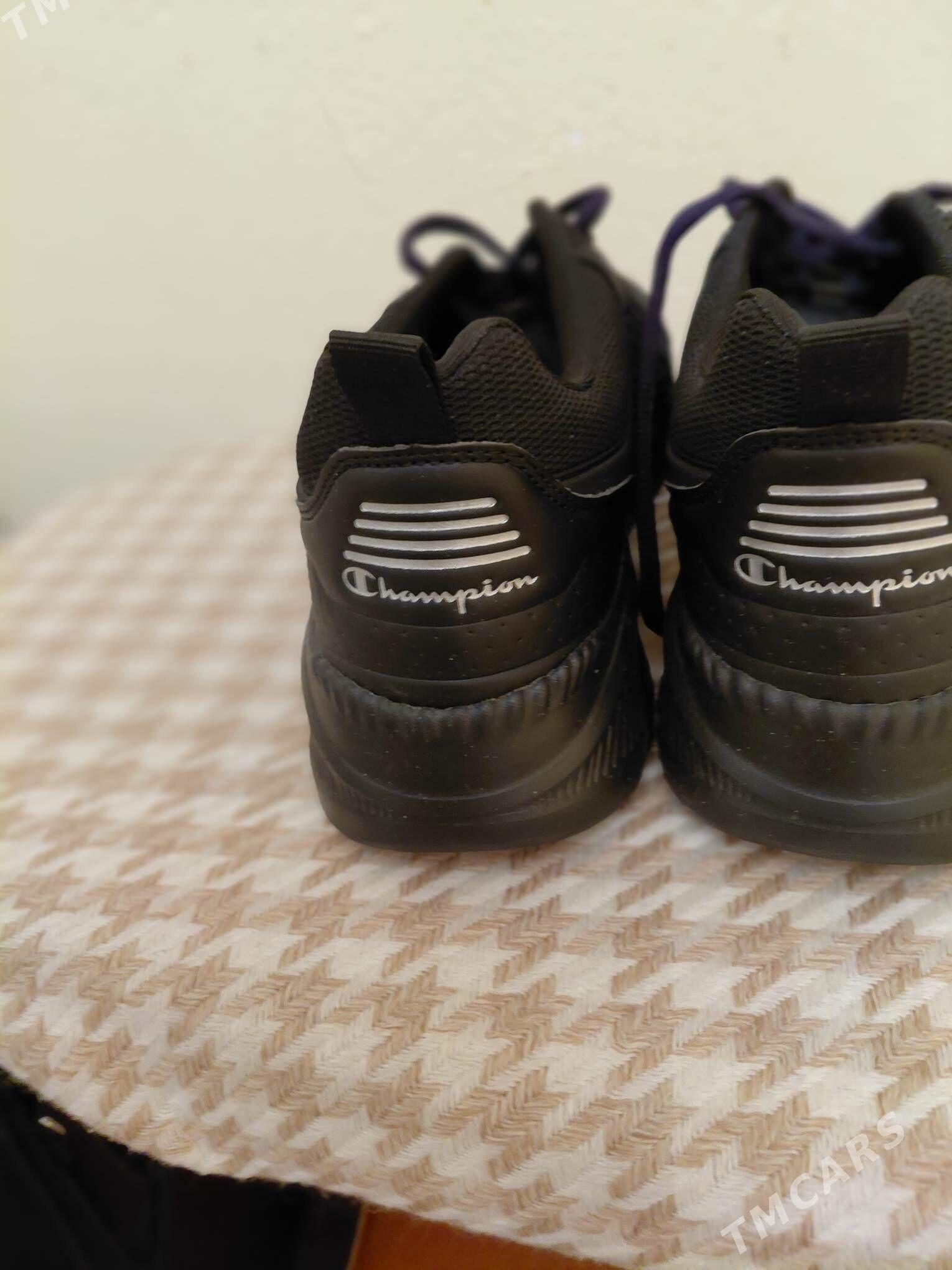 КРОССОВКИ НОВЫЕ - Мир 2 - img 1