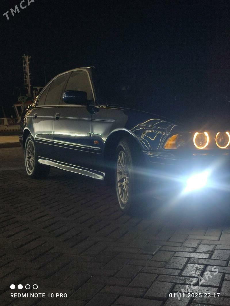 BMW E39 2000 - 130 000 TMT - Türkmenbaşy - img 3