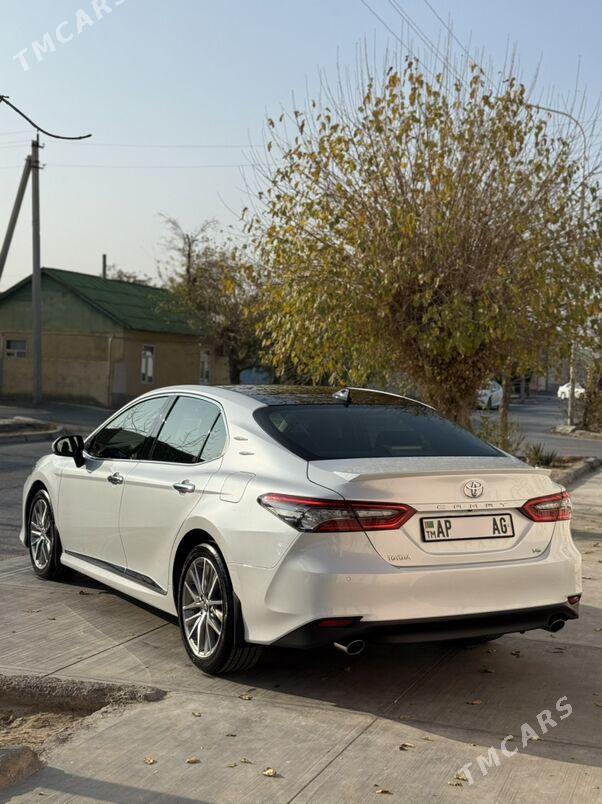 Toyota Camry 2021 - 556 000 TMT - Бузмеин - img 4