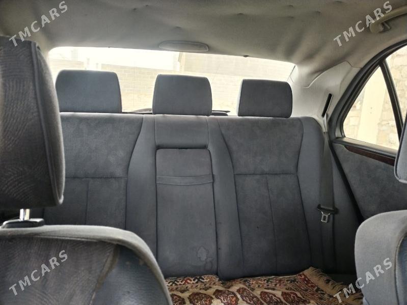 Mercedes-Benz E320 2000 - 90 000 TMT - Гумдаг - img 8