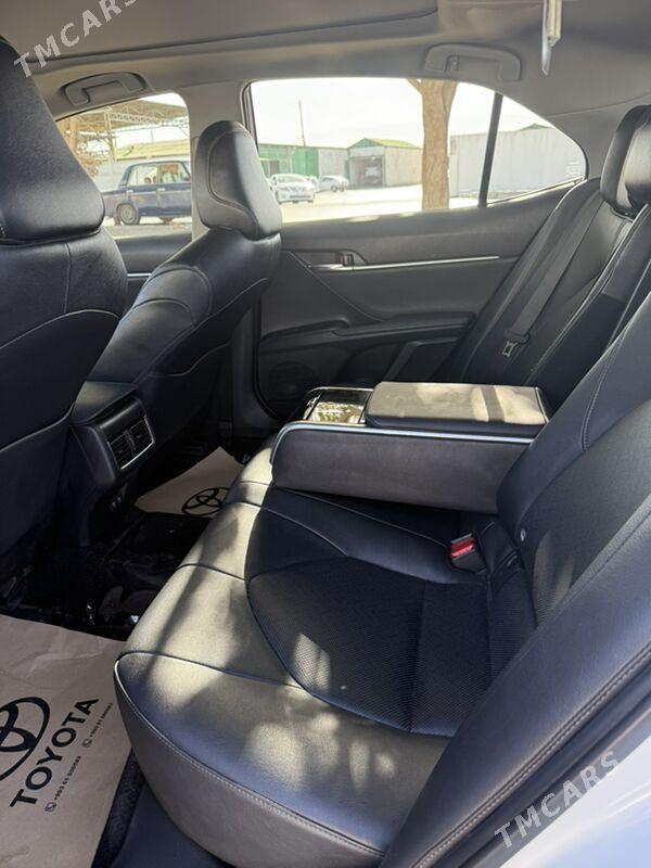 Toyota Camry 2021 - 556 000 TMT - Бузмеин - img 7