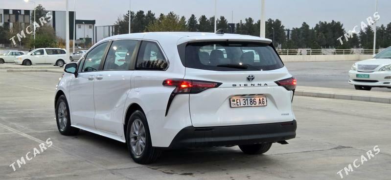 Toyota Sienna 2021 - 448 000 TMT - Мир 7 - img 4