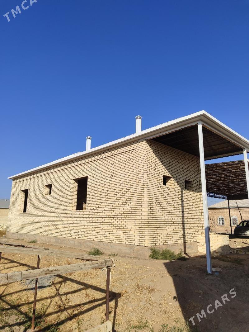 Ternaw Suwakar - Mary - img 8