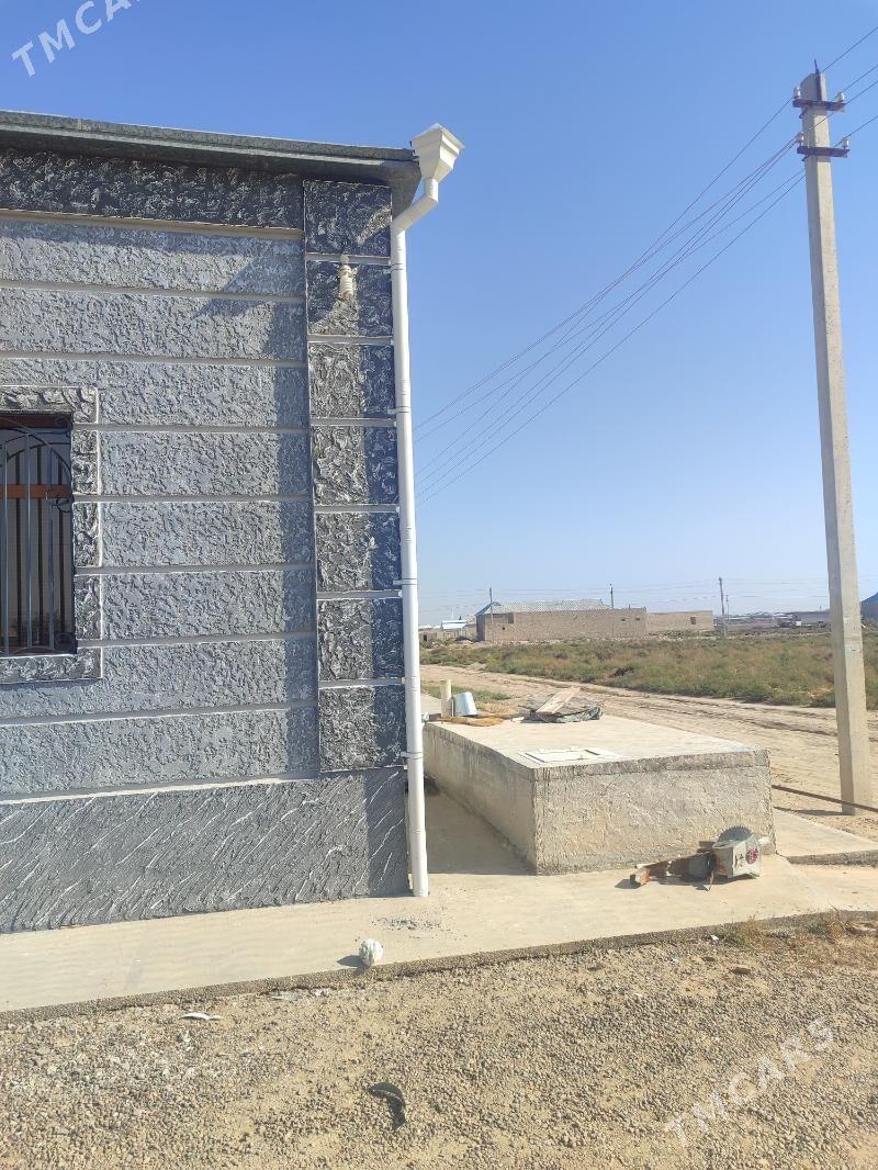 Ternaw Suwakar - Mary - img 7