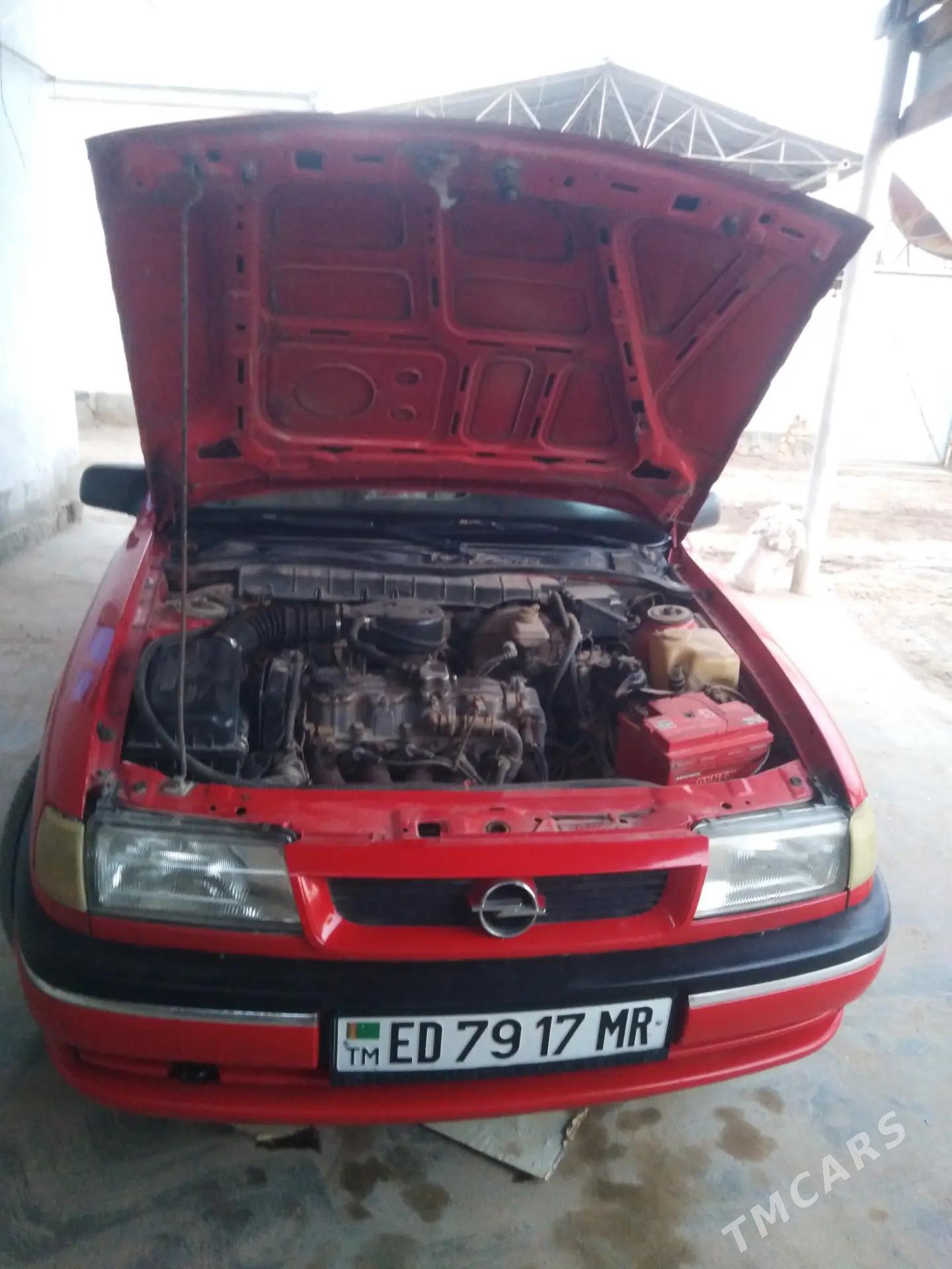Opel Vectra 1992 - 35 000 TMT - Mary - img 3