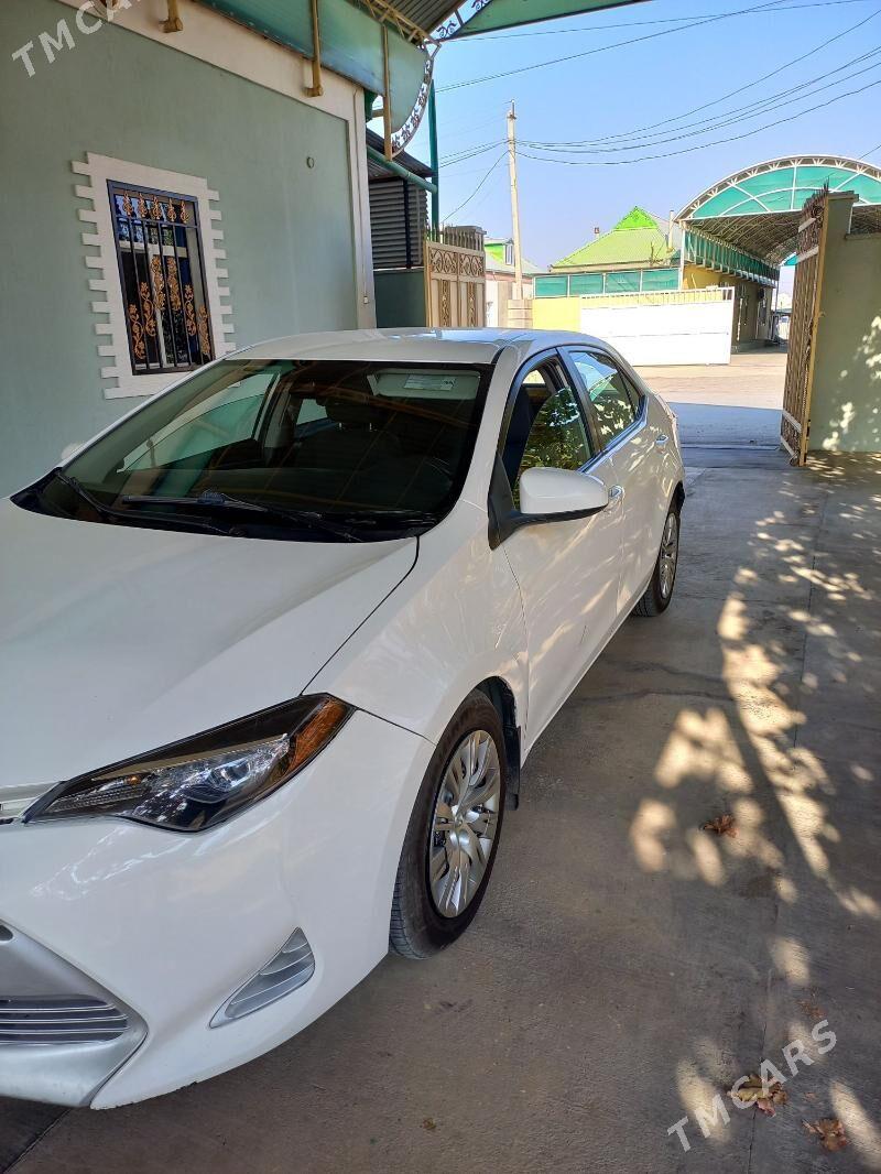 Toyota Corolla 2018 - 210 000 TMT - Бузмеин - img 1