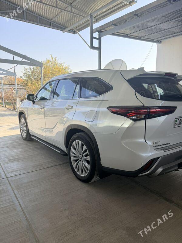 Toyota Highlander 2024 - 825 000 TMT - Aşgabat - img 4