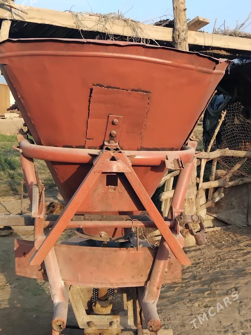 MTZ T-28 1993 - 64 000 TMT - Murgap - img 8