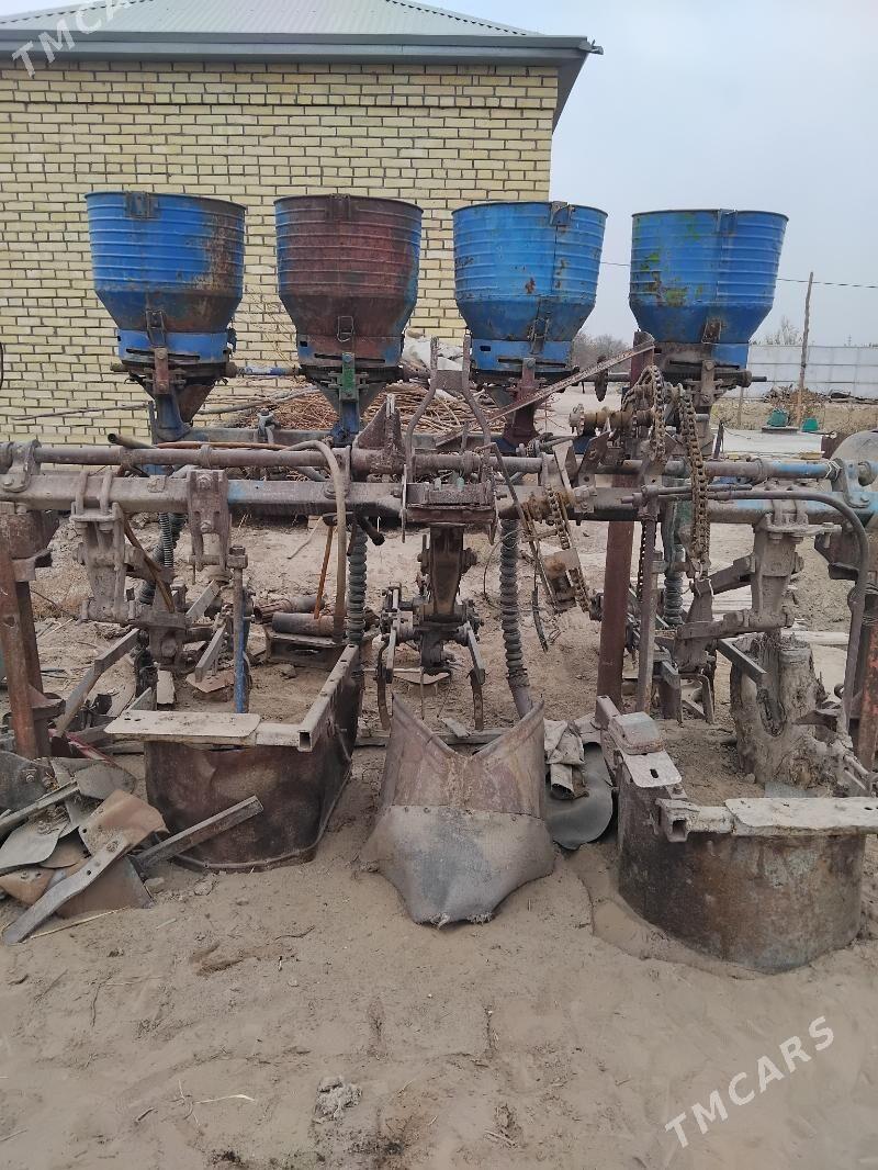 MTZ T-28 1993 - 64 000 TMT - Murgap - img 2