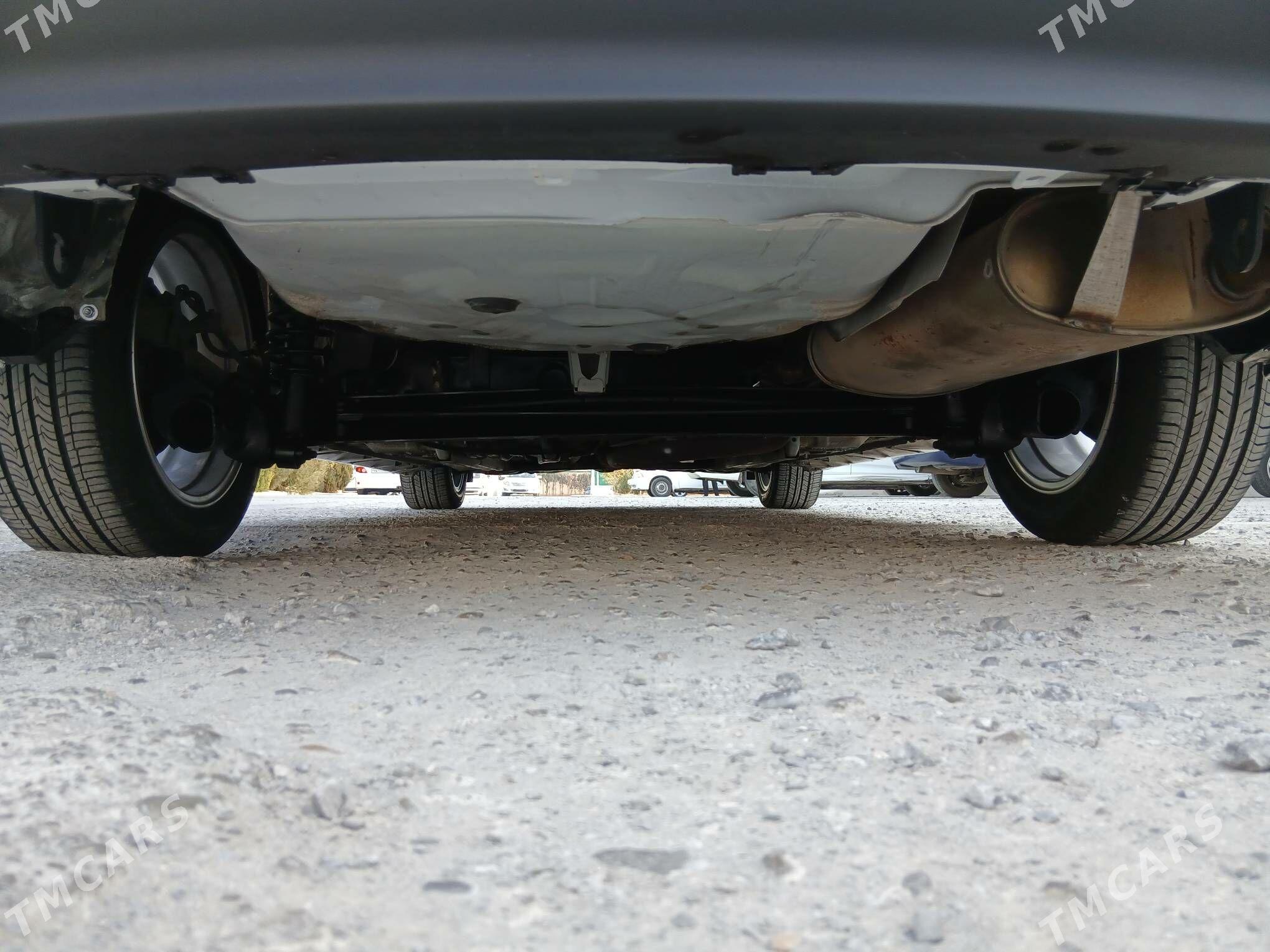 Toyota Corolla 2013 - 255 000 TMT - Daşoguz - img 4