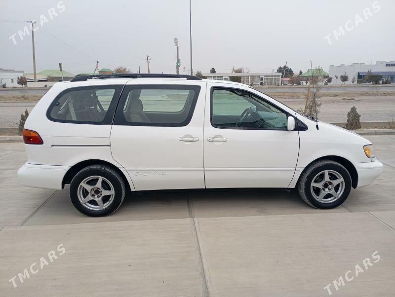 Toyota Sienna 2000 - 164 000 TMT - Bäherden - img 1