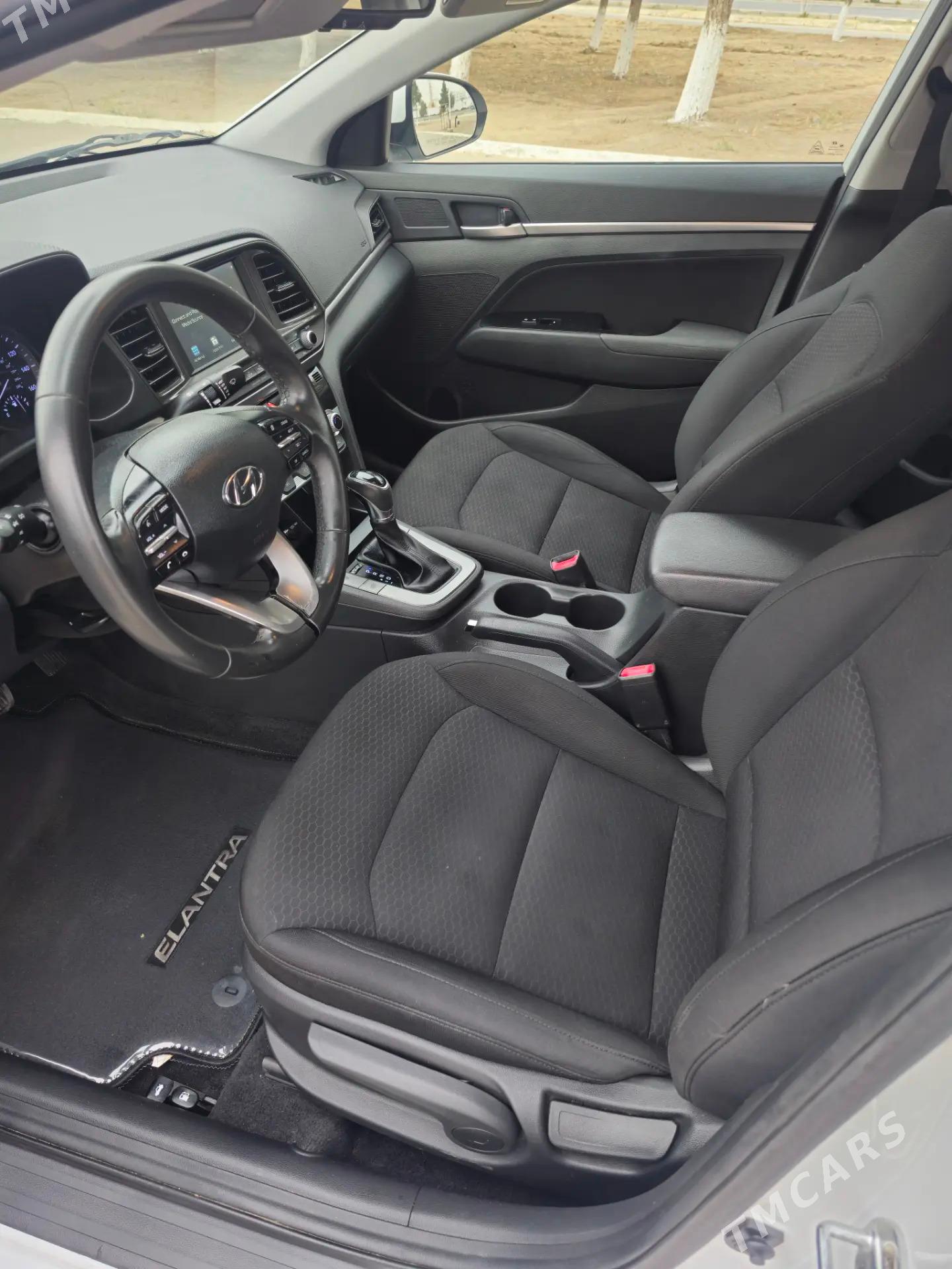Hyundai Elantra 2020 - 250 000 TMT - Мары - img 8