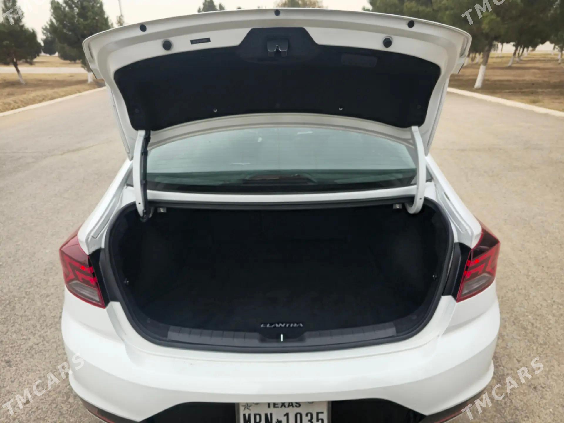 Hyundai Elantra 2020 - 250 000 TMT - Мары - img 10