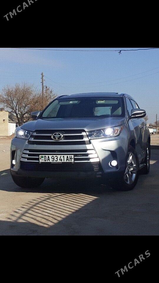 Toyota Highlander 2016 - 420 000 TMT - Теджен - img 1