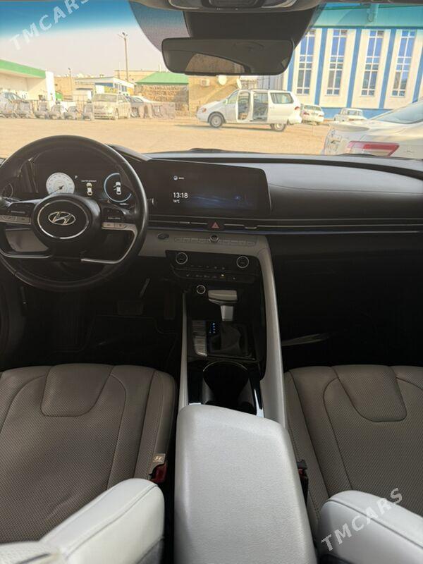 Hyundai Elantra 2021 - 270 000 TMT - Мары - img 8