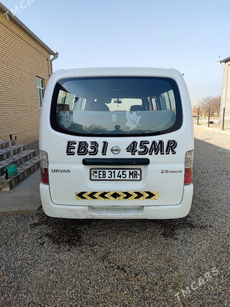 Nissan Urvan 2008 - 160 000 TMT - Сакарчага - img 5