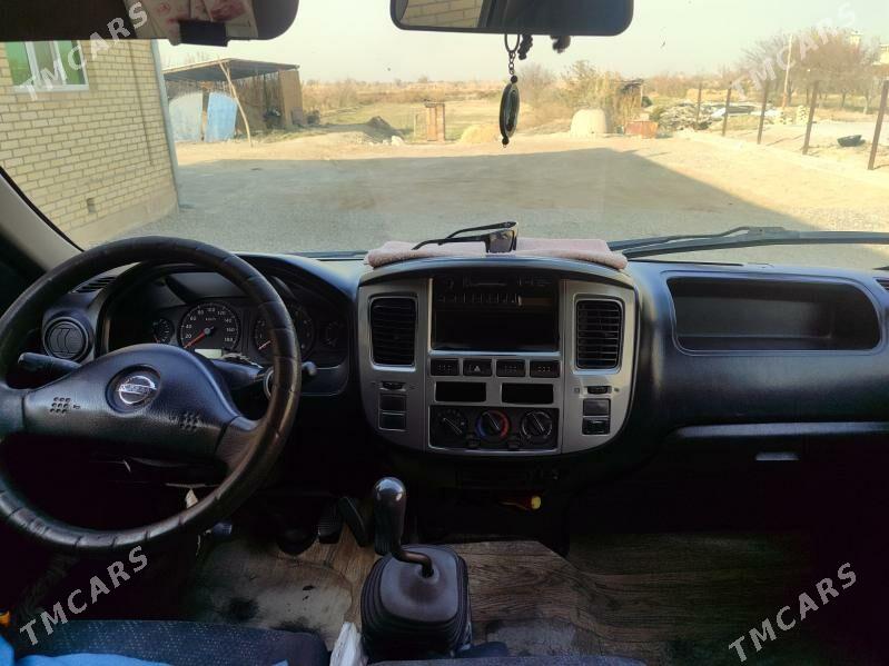 Nissan Urvan 2008 - 160 000 TMT - Сакарчага - img 4