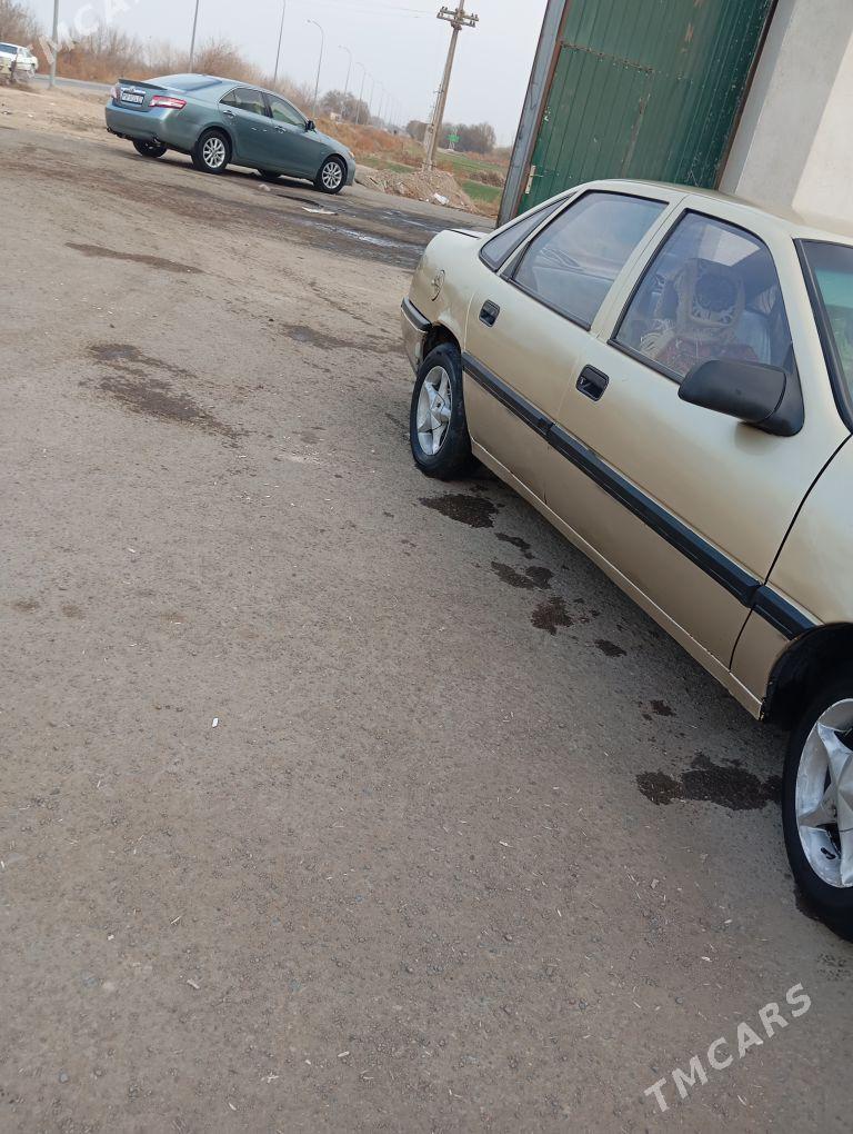 Opel Vectra 1989 - 24 000 TMT - Şabat etr. - img 1