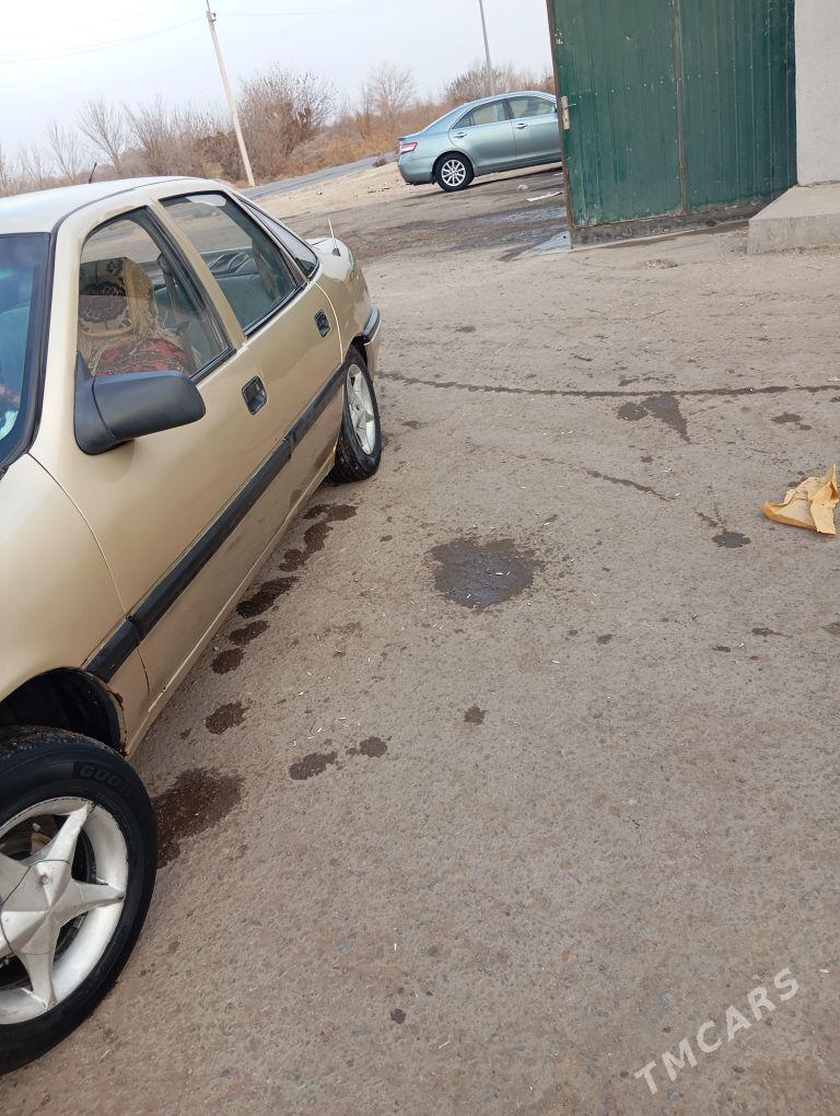 Opel Vectra 1989 - 24 000 TMT - Şabat etr. - img 3