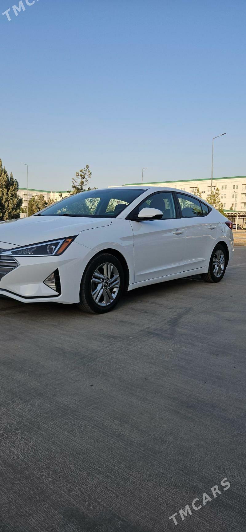 Hyundai Elantra 2020 - 240 000 TMT - Кëши - img 4