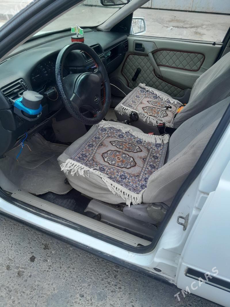 Opel Vectra 1991 - 45 000 TMT - Ak bugdaý etraby - img 5