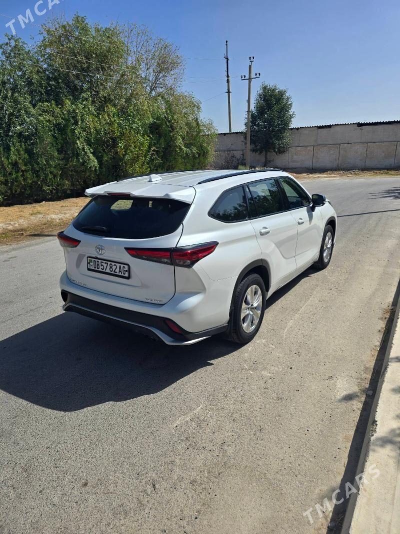 Toyota Highlander 2022 - 620 000 TMT - Ашхабад - img 1