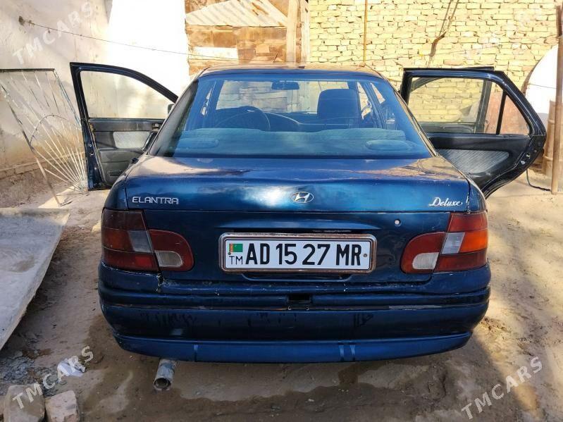 Hyundai Elantra 1995 - 10 000 TMT - Ёлётен - img 2