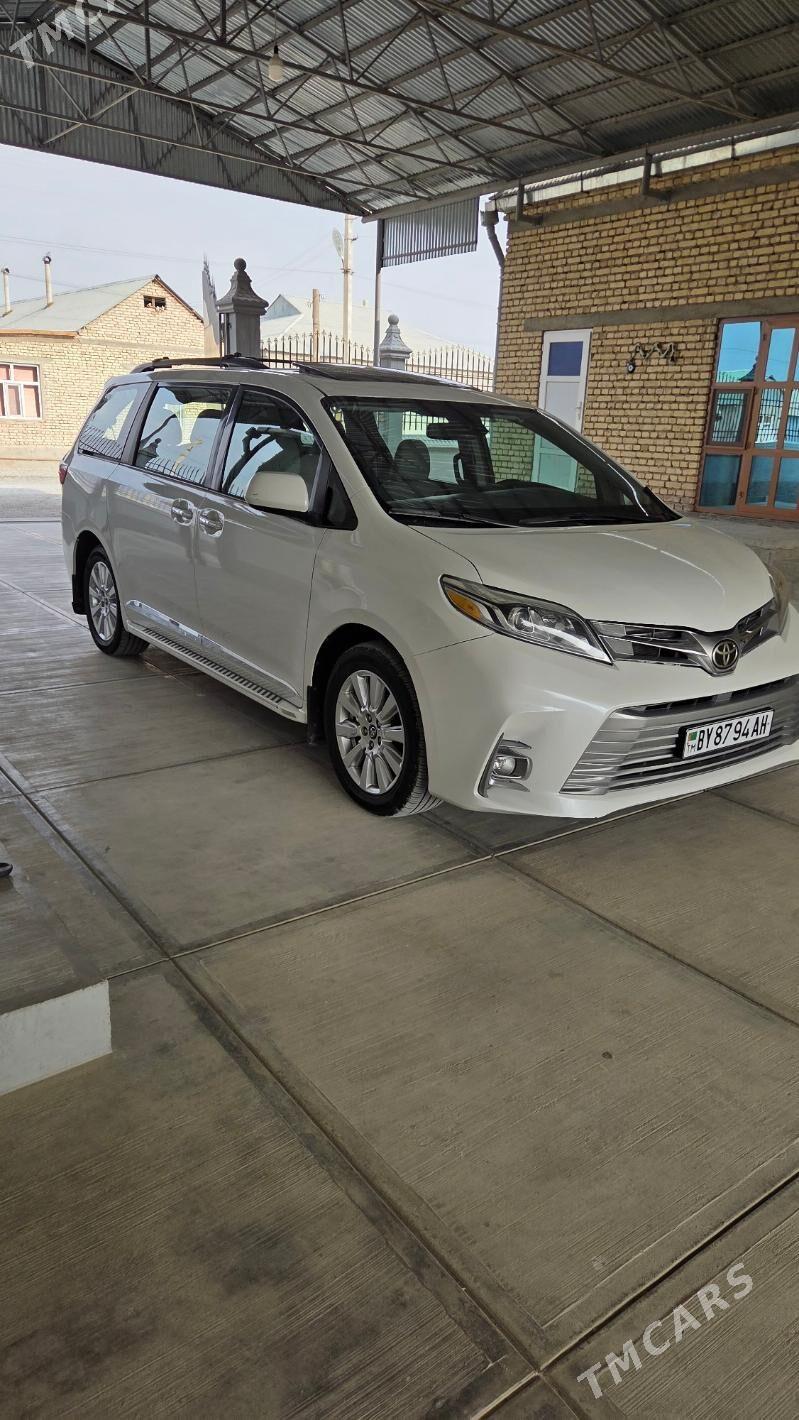 Toyota Sienna 2019 - 385 000 TMT - Gökdepe - img 4