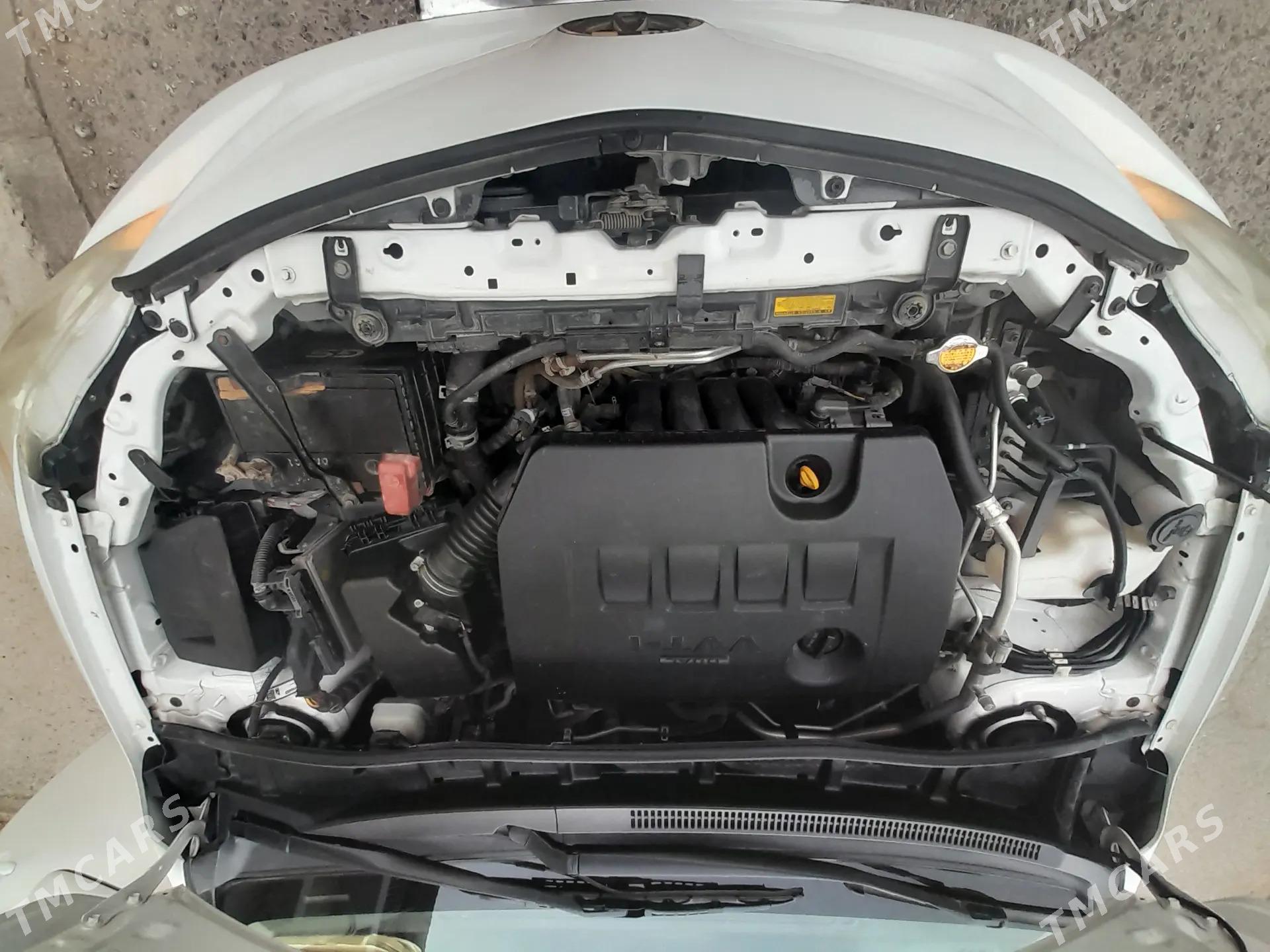 Toyota Corolla 2011 - 180 000 TMT - Туркменабат - img 4