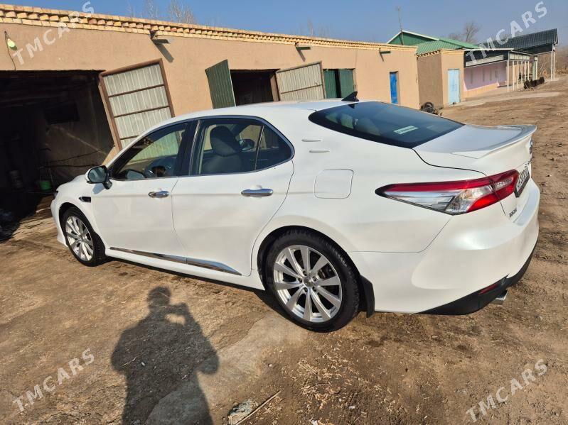 Toyota Camry Hybrid 2020 - 260 000 TMT - Кёнеургенч - img 4