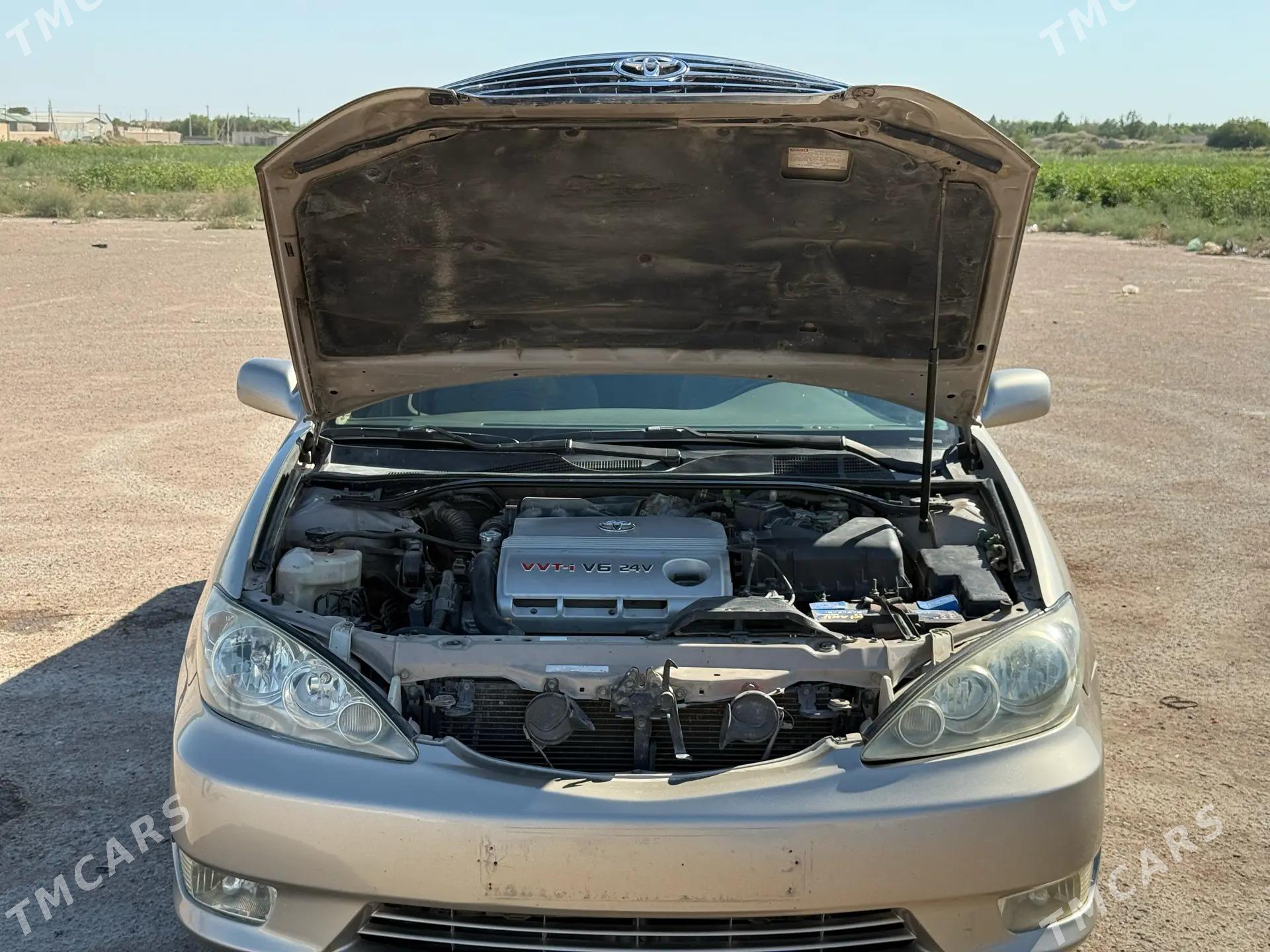 Toyota Camry 2005 - 210 000 TMT - Кёнеургенч - img 7