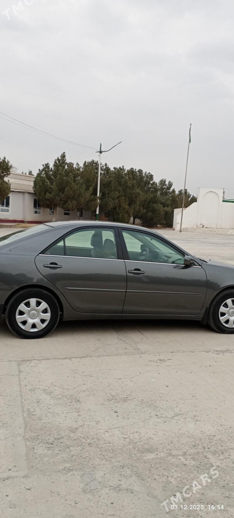 Toyota Camry 2003 - 170 000 TMT - Дянев - img 8