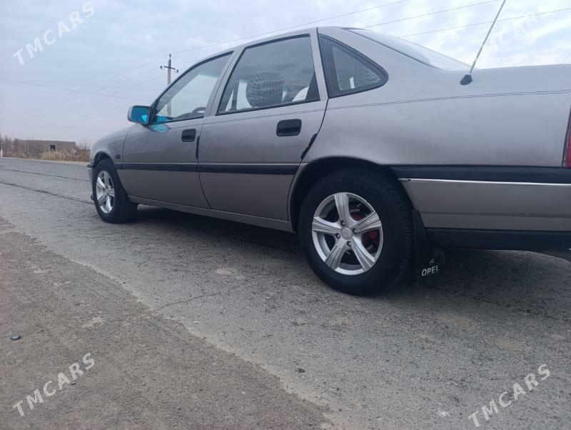 Opel Vectra 1992 - 55 000 TMT - Губадаг - img 7