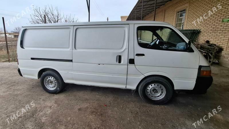 Toyota Hiace 2001 - 160 000 TMT - Дашогуз - img 3