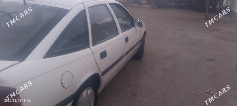 Opel Vectra 1990 - 35 000 TMT - Туркменбаши - img 1