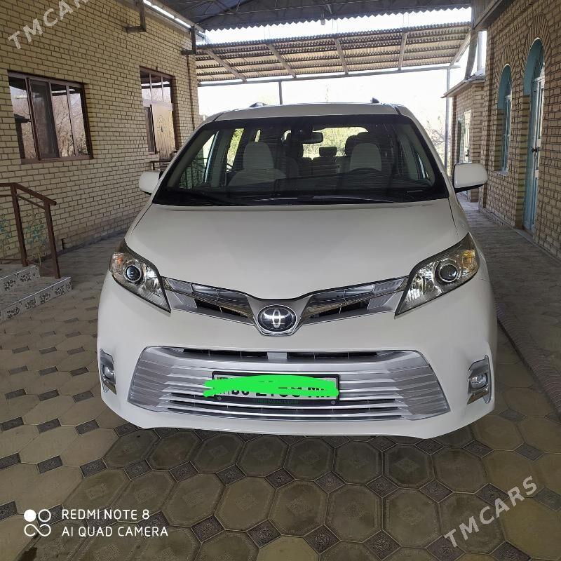 Toyota Sienna 2020 - 385 000 TMT - Векильбазар - img 1