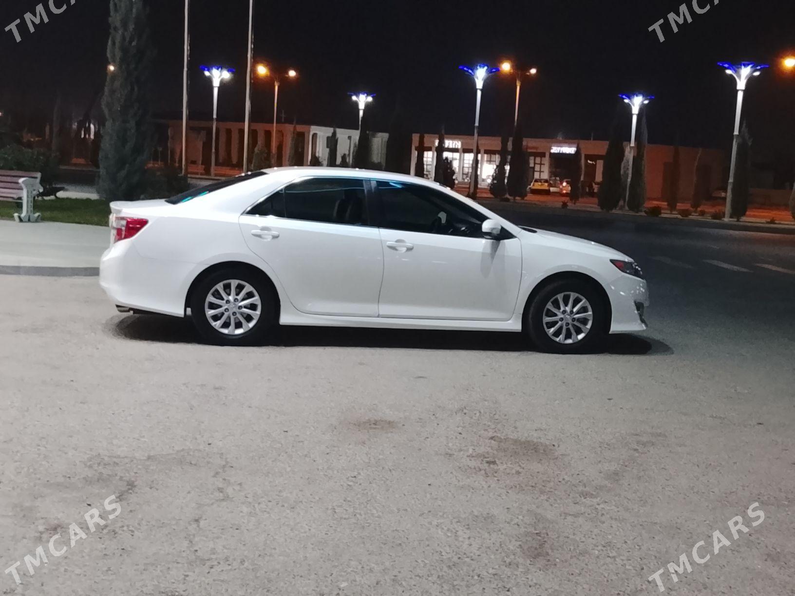 Toyota Camry 2012 - 258 000 TMT - Çärjew - img 6