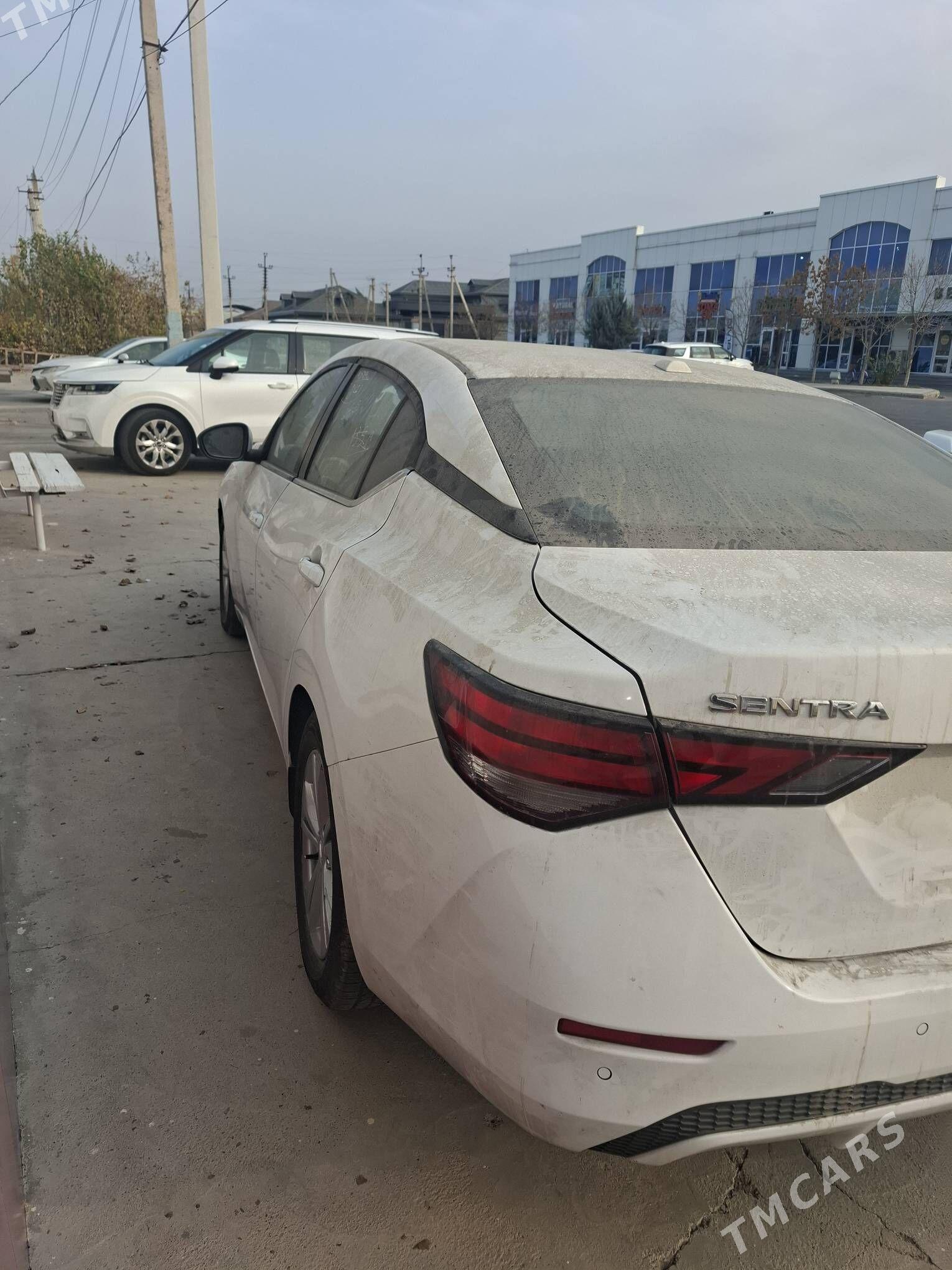 Nissan Sentra 2022 - 195 000 TMT - Bedew - img 3