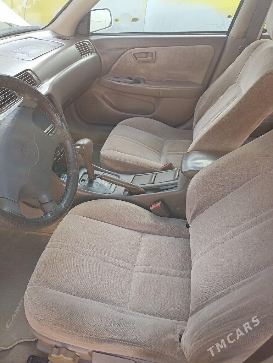 Toyota Camry 1998 - 113 000 TMT - Гызыларбат - img 7