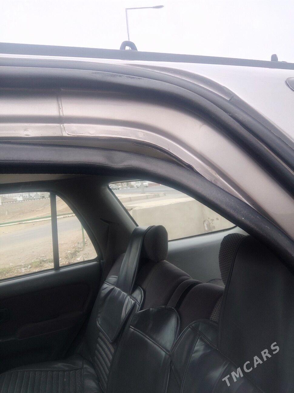 Toyota 4Runner 2002 - 147 000 TMT - Мары - img 7