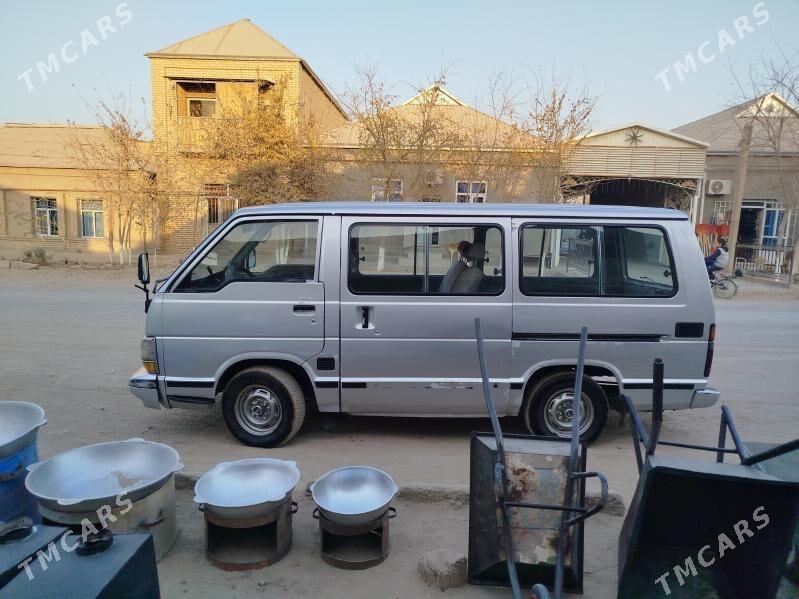 Toyota Hiace 1988 - 55 000 TMT - Мургап - img 5