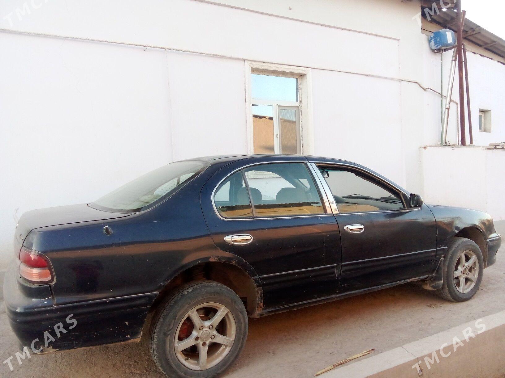 Nissan Maxima 1995 - 25 000 TMT - Гурбансолтан Едже - img 3