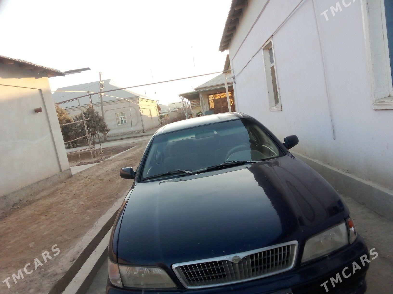 Nissan Maxima 1995 - 25 000 TMT - Гурбансолтан Едже - img 4